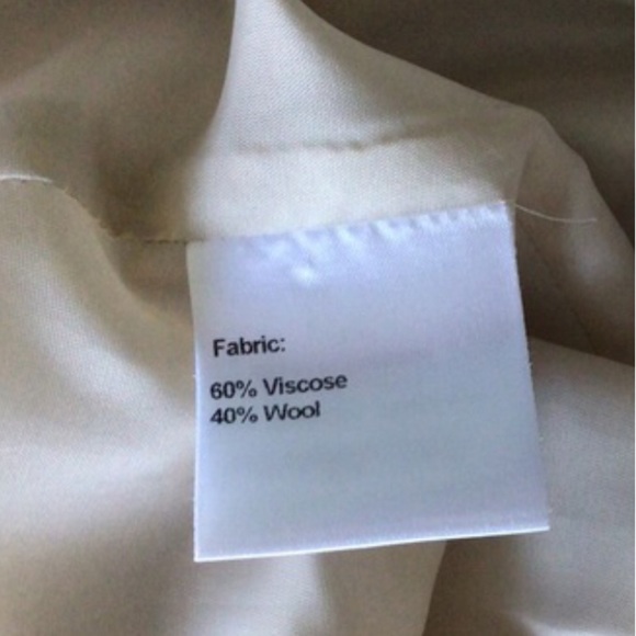 Helen McAlinden pleated sheath dress with bow belt beige sleeveless. Size 8 - Picture 10 of 10